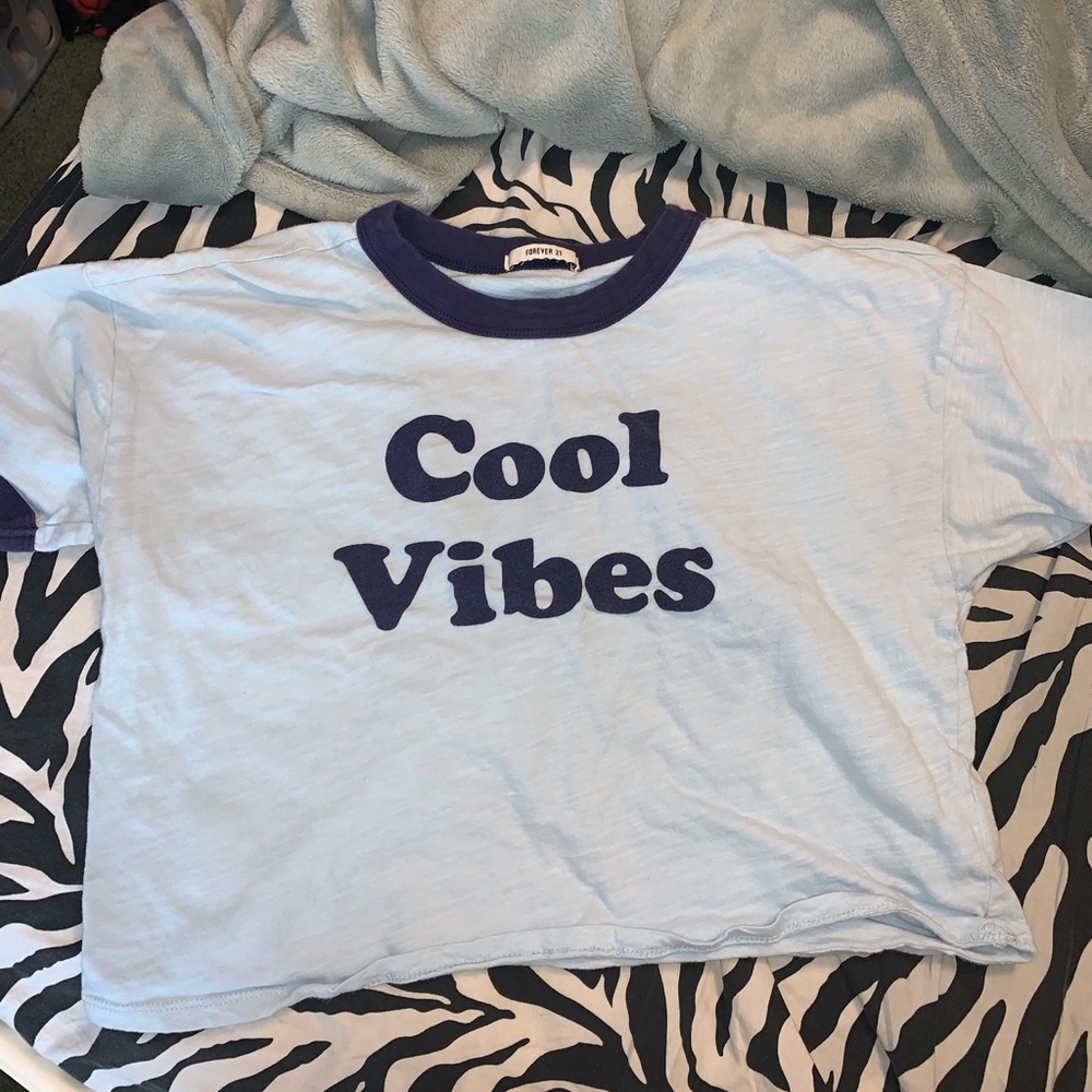 Forever 21 graphic tee!! Please buy